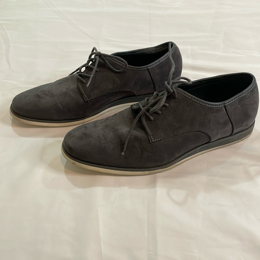 Calvin Klein Men’s Gray Suede Shoes Size 8